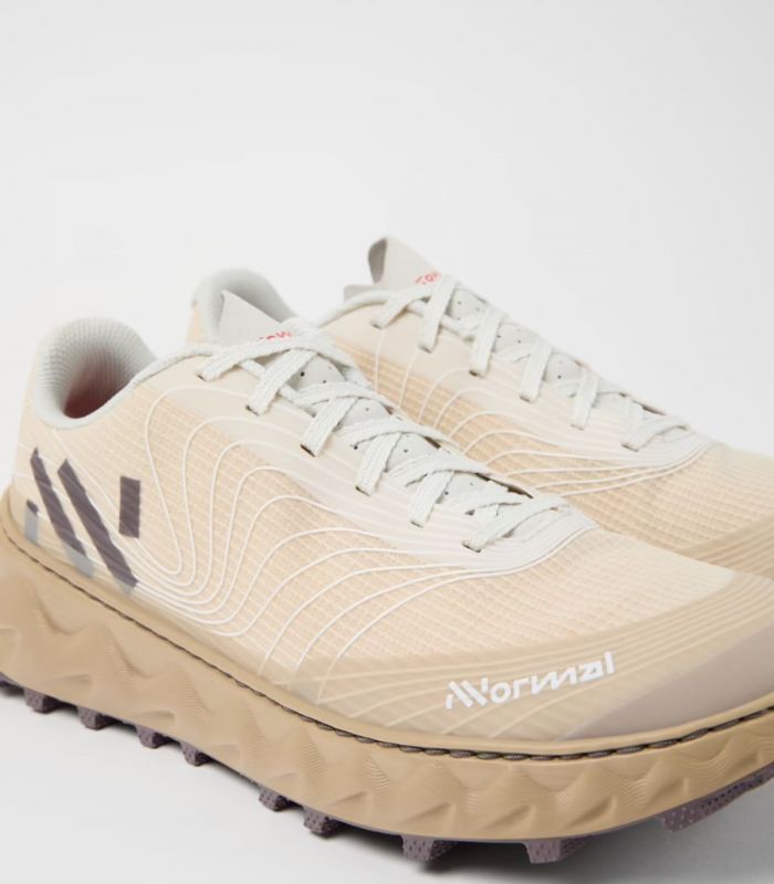 Compra online Zapatillas NNormal Tomir 2.0 Mujer Beige en oferta al mejor precio