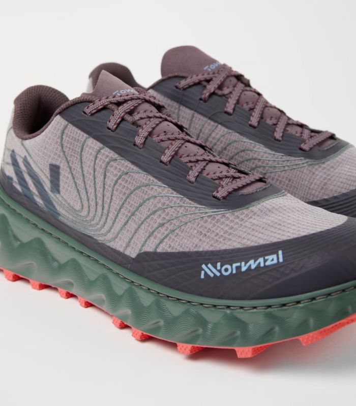 Compra online Zapatillas NNormal Tomir 2.0 Hombre Burgundy en oferta al mejor precio