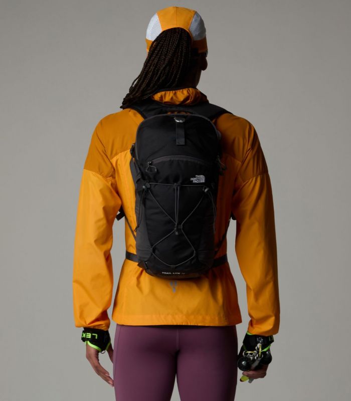 Compra online Mochila The North Face Trail Lite 12 TNF Black en oferta al mejor precio