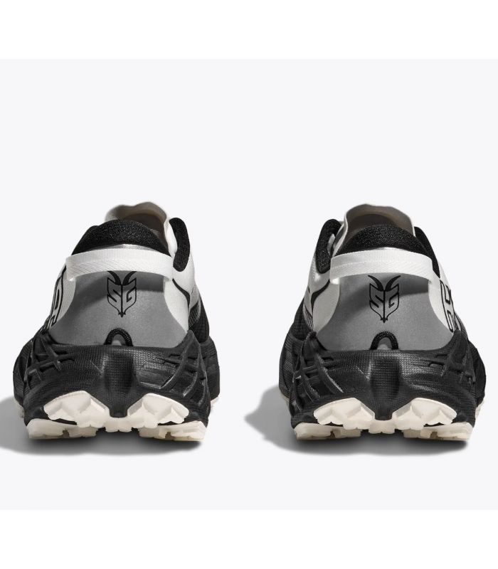 Compra online Zapatillas Hoka Speedgoat 7 Hombre Black White en oferta al mejor precio