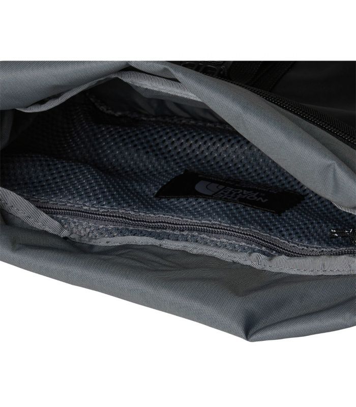 Compra online Bolso The North Face Base Camp Shoulder Bag TNF Black Asphalt Grey en oferta al mejor precio