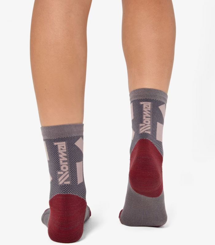 Compra online Calcetines NNormal Race Sock Low Cut Purple en oferta al mejor precio