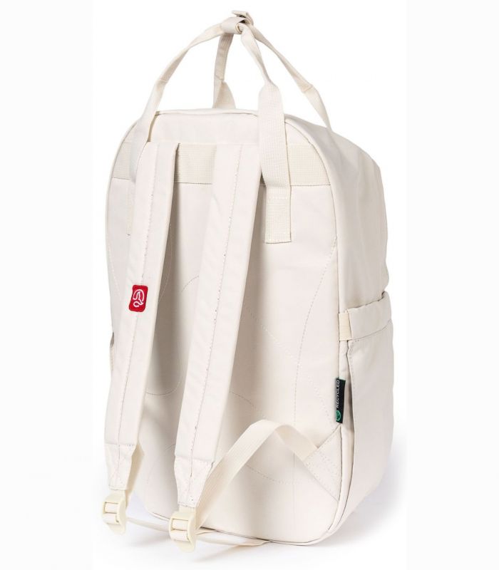 Compra online Mochila Ternua Red Bay 18 Natural en oferta al mejor precio
