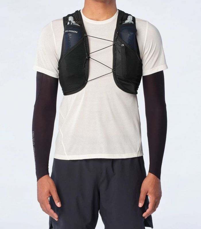 Compra online Mochila Salomon Active Skin 8 Set Black Metal en oferta al mejor precio