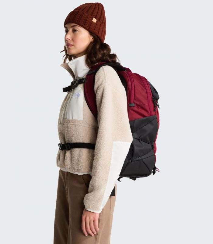 Compra online Mochila The North Face Borealis Burgundy en oferta al mejor precio