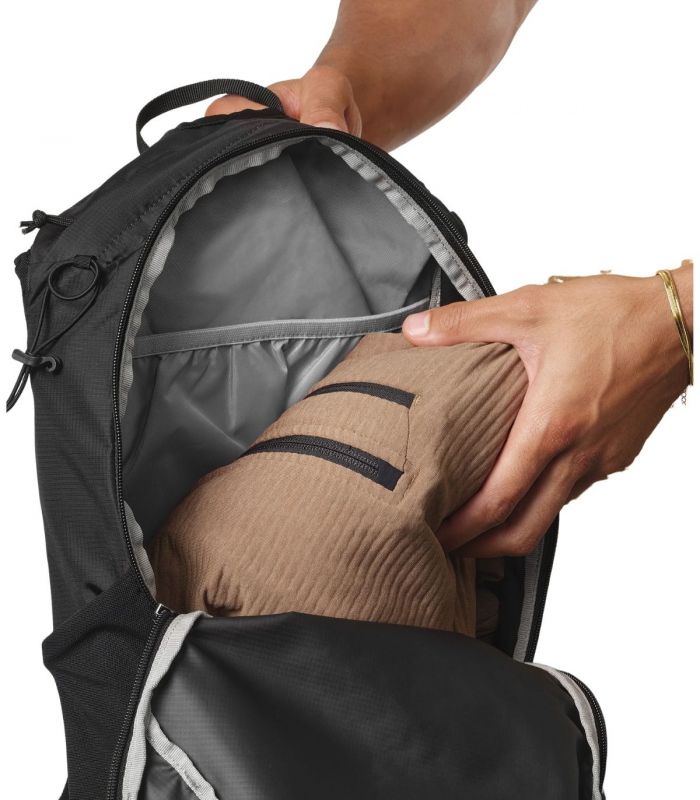 Compra online Mochila Salomon TrailBlazer 30 Black Alloy en oferta al mejor precio