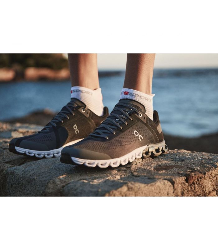Compra online Calcetines Compressport Pro Racing Socks v4.0 Run Low White Alloy en oferta al mejor precio