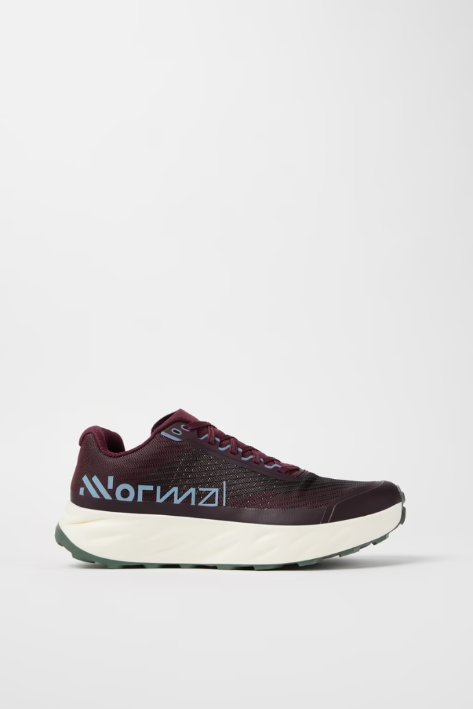 Kjerag 02: corredores que buscan una zapatilla ligera y reactiva